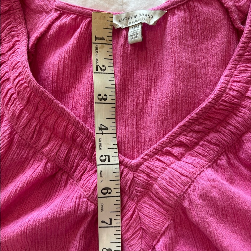 LUCKY BRAND Size Medium Pink Cotton Gauze Flutter Sleeve V-Neck Blouse Top Sz M - Picture 9 of 9